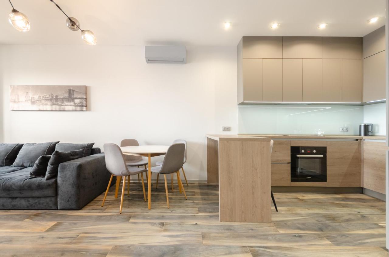 Petrovdom Apartment 77-94-59 In Rc Tetris Hall, Dilova Street 1-2 Kiev Dış mekan fotoğraf